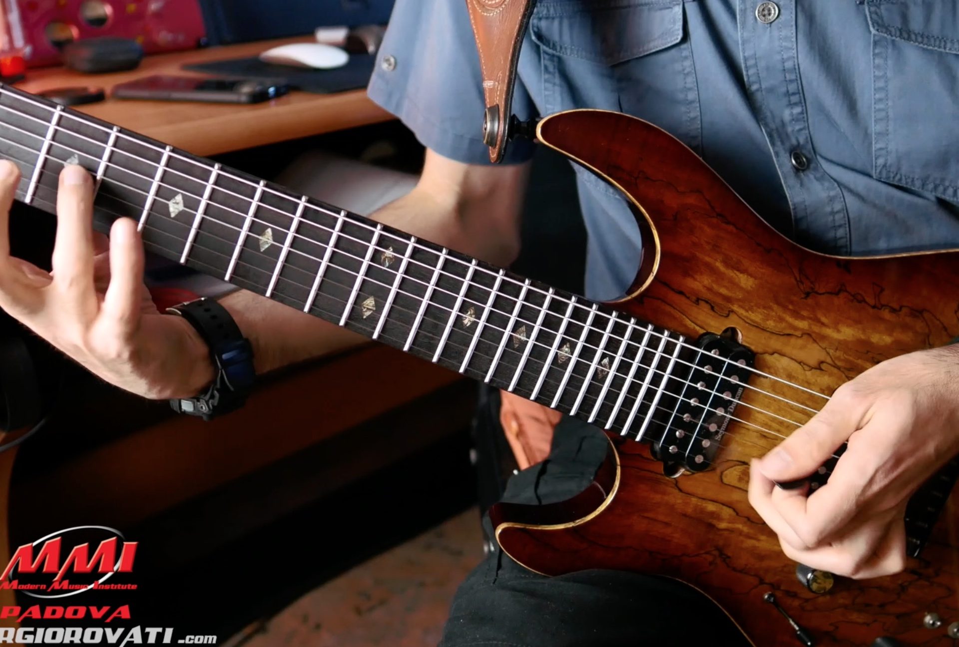 Blues Scale Lick with a Paul Gilbert Cliché - Giorgio Rovati