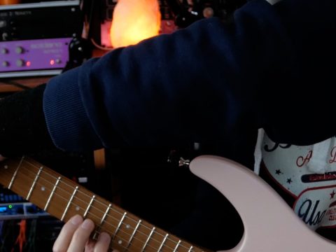 One Hand Guitar Legato Ascending Scale – Guitar Lick – Giorgio Rovati